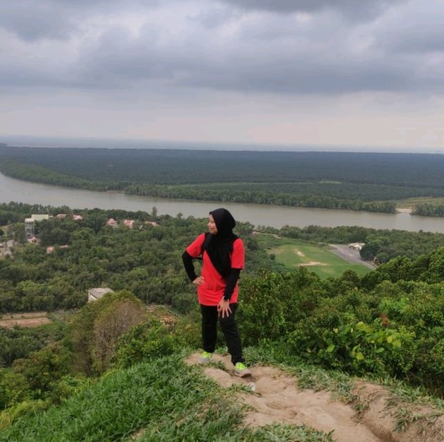 Hiking At Bukit Jugra, Banting