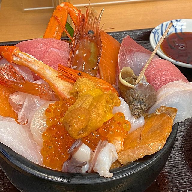 삿포로 니조시장 카이센동 맛집 사카나야🦐살아있는 새우라니..
