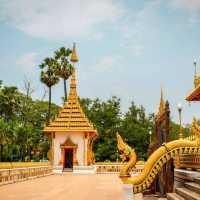 พระมหาธาตุแก่นนคร