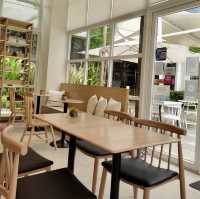 EST Bakery cafe’