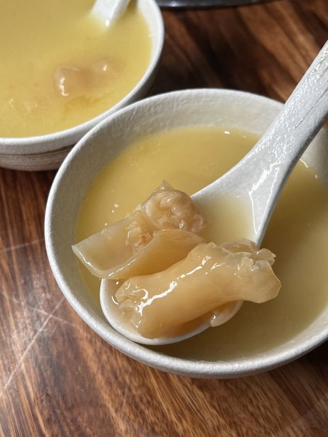 黑珍珠入圍餐廳  #招牌花膠雞湯鍋