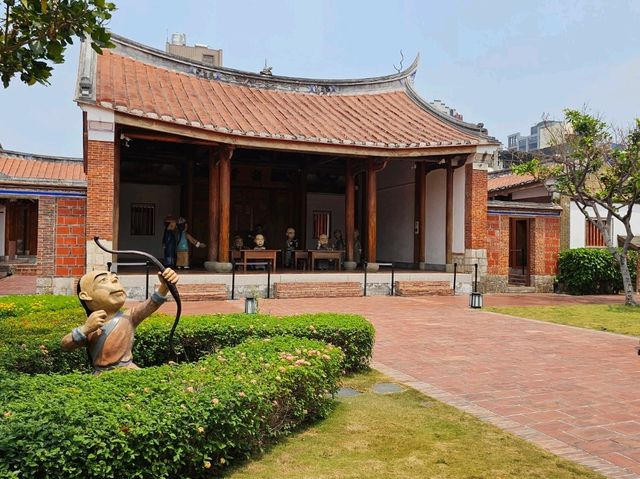 Fongyi Academy  ณ เมืองเกาสง