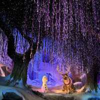 【 一齊投入香港迪士尼樂園「魔雪奇緣世界」】