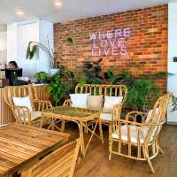 A laidback afternoon at Yard & Co! 🥧🍝☕🍮