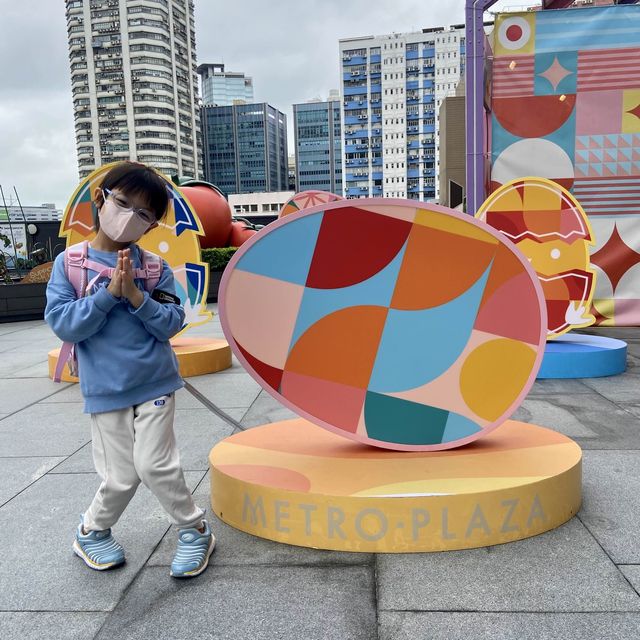 【大型 #發光巨蛋 登陸📸️啦】