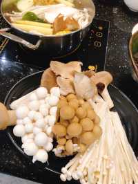 全家聚會吃火鍋🍲 鼎鼎香涮涮屋-旗艦店