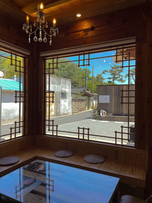 경주 한옥뷰+대릉원뷰를 함깨 볼 수 있는 도넛맛집 빠뜰리에 소개해요!