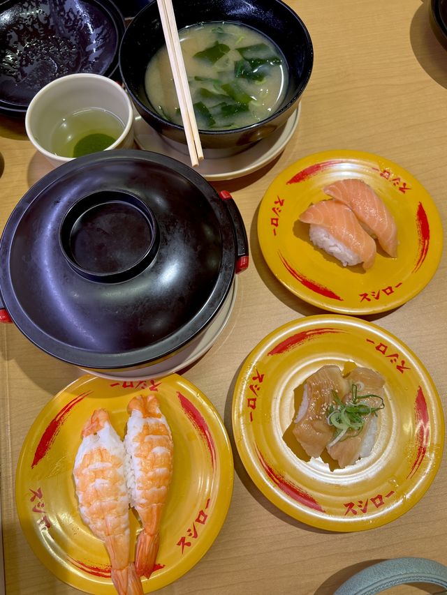 กินซูชิสุดฟินสายพาน Sushiro ที่ชินจุกุ 🍣