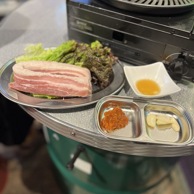 【大阪・東梅田】サムギョプサル食べ放題が2500円から「韓国屋台酒場 韓ラブ 梅田店」