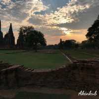เดินชมความงามวัดไชยวัฒนาราม