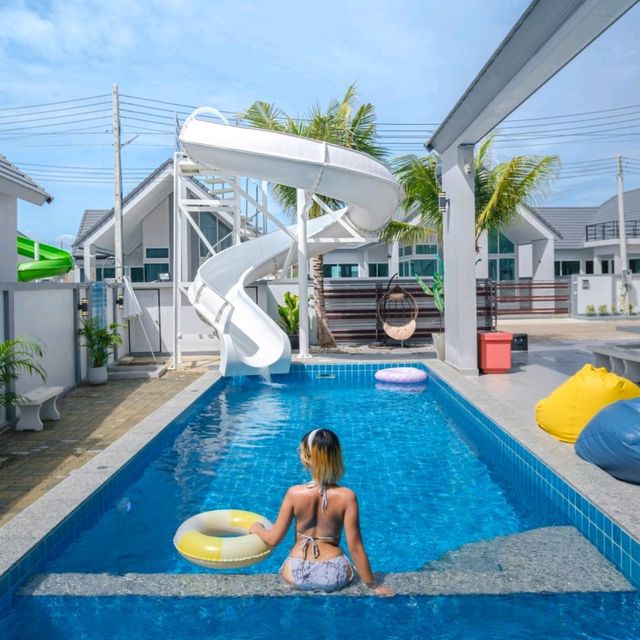 พาครอบครัวและชวนเพื่อนไปเที่ยวบ้านสวยที่ชะอำ