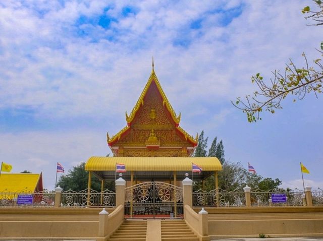 วัดเขากะโหลก วัดสวยใกล้ทะเล
