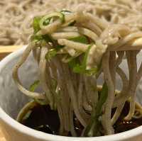 【大阪・東梅田】蕎麦本来の香りを楽しめる「石挽き十割蕎麦 玄盛 東梅田店」
