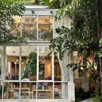 🌸🌺🏡 𝑅𝑦𝑜𝑘𝑢 𝐶𝑎𝑓𝑒 ตกแต่งด้วยดอกไม้