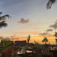 夕陽餘暉，彩霞滿天的Pizza晚餐 Pantai 海灘餐廳
