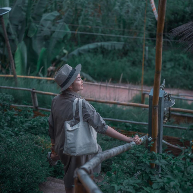 กระท่อมแห่งความสุข สะปัน