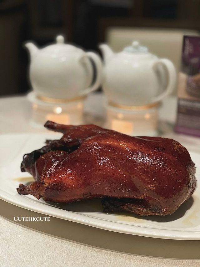 香港這乳鴿外皮卜卜脆🌟很神‼️好吃到無語