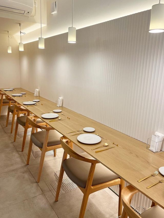 【福岡グルメ】もくもくと漂うアロマの香りがたまらないローストビーフ丼