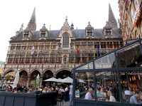 ร้านอาหารนานาชาติใจกลางเมือง Ieper