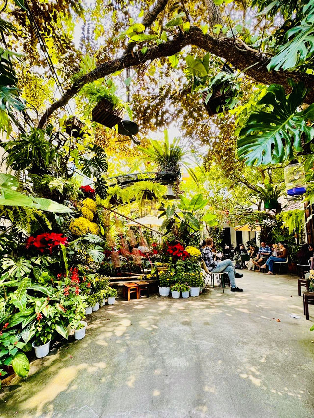 Vintage Coffee Shop In Danang🇻🇳