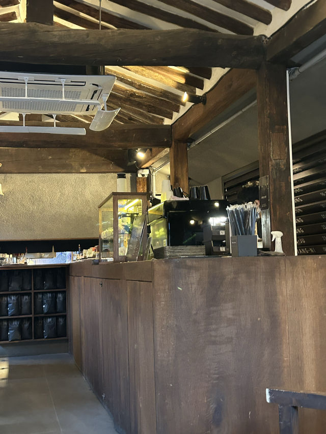 ソウル益善洞で大人気！線路がある？！韓屋カフェ☕️