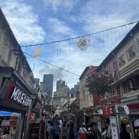 เดินเล่น china town Singapore 