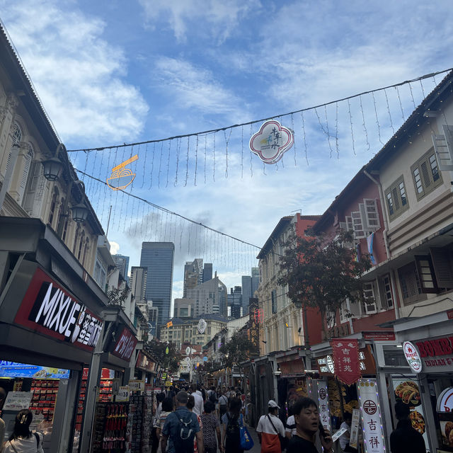 เดินเล่น china town Singapore 