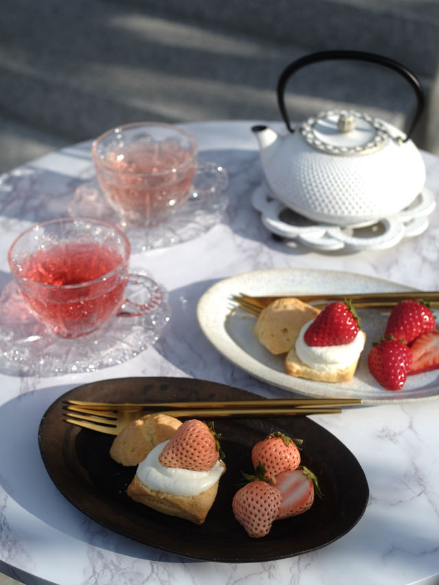 【大阪カフェ】蔵をリノベーション✨花に囲まれたフォトスタジオカフェ🌸