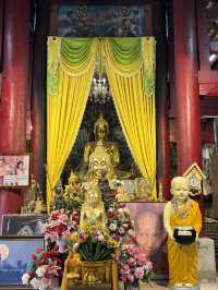 วัดพระธาตุดอยคำ Wat Phrathat Doi Kham