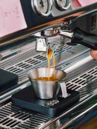 🍵 RONIN COFFEE เป็นคาเฟ่ที่น่าสนใจในย่านลาดพร้าว 
