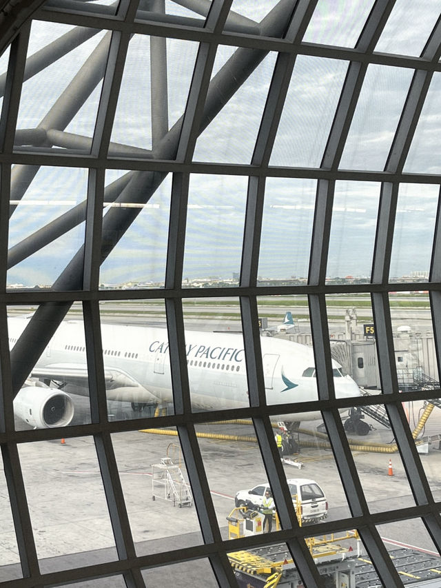 นั่งสายการบิน cathay pacific ไปฮ่องกงกัน 🛫