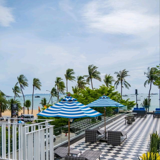 ที่พักริมชายหาดพัทยา วิวทะเล
