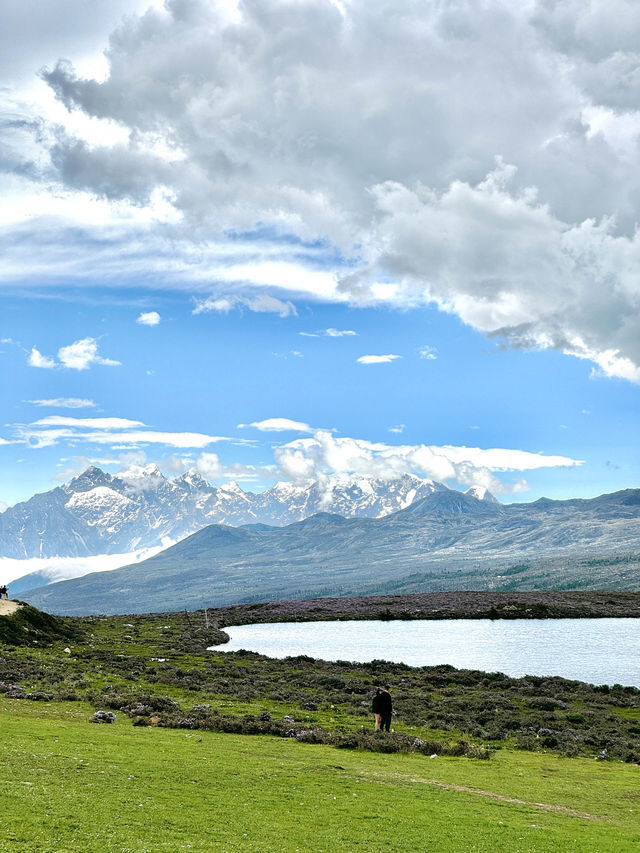 🇨🇳 Mirroring the Sky: Discovering Red Lake's Serene Waters in Kangding