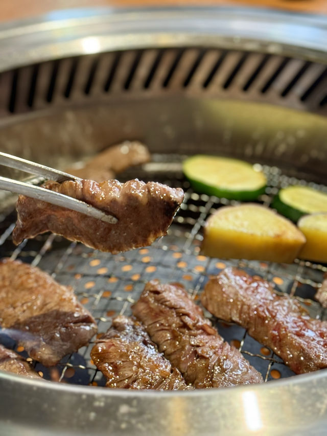 【兵庫/尼崎】コスパ抜群の焼肉酒場 『肉と鍋 さとり』