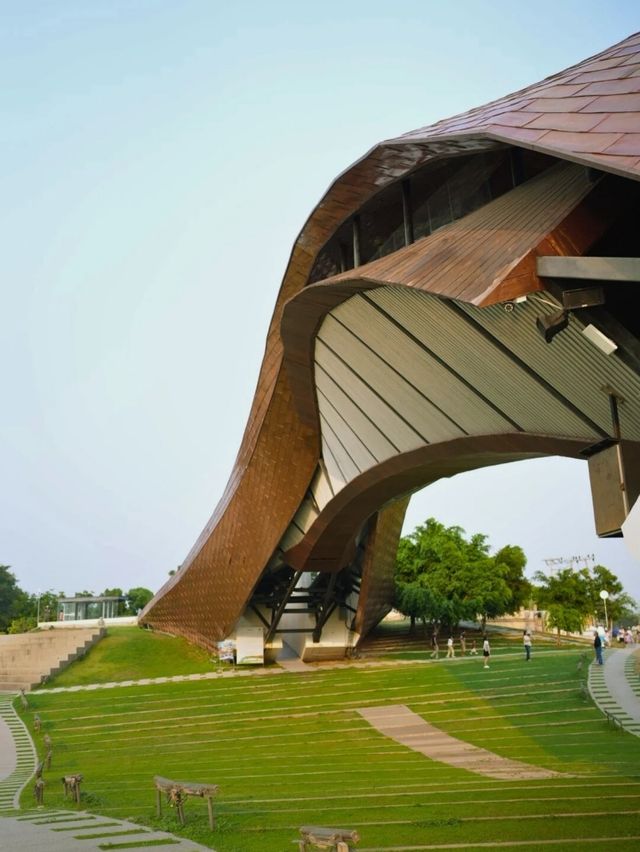 🥳พาสานสวยงามยามเย็น นครสวรรค์
