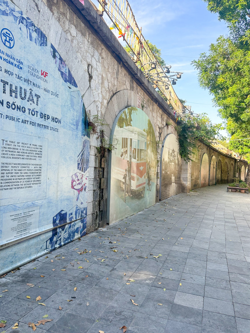 ベトナム】 ハノイ旧市街のフンフン壁画通りでベトナムを感じる旅