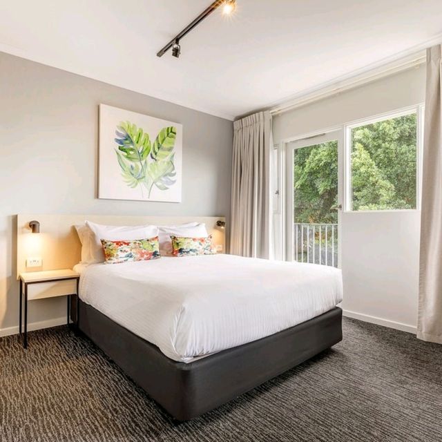 The Sandbelt Hotel casual and welcoming atmosphere