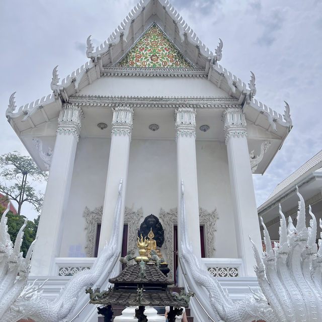 วัดนาคปรก เขตภาษีเจริญ กรุงเทพฯ 