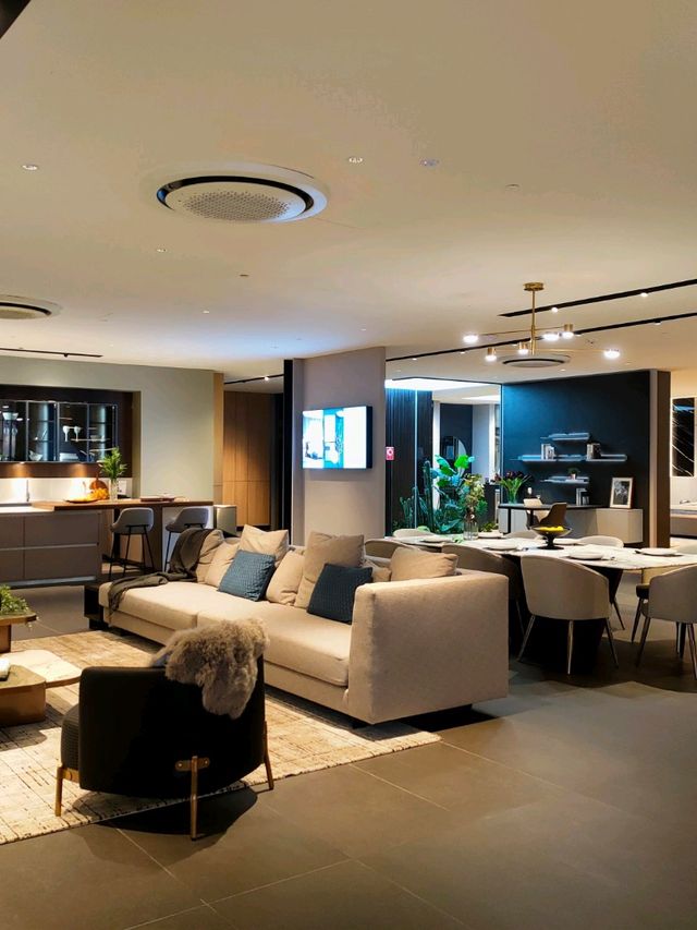 Luxury Kitchen & Living @ Signature Flagship Store