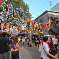 ตลาดมือสอง ถนนคนเดิน ช่างชุ่ย รวมตัวสายอาร์ต 