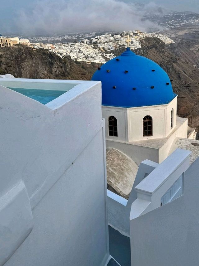 🇬🇷 Santorini: A Slice of Greek Paradise 🌅