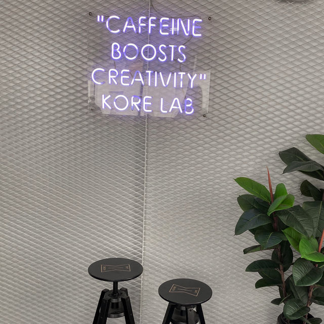 𝐊𝐎𝐑𝐄 𝐋𝐀𝐁 𝐄𝐗𝐏𝐄𝐑𝐈𝐌𝐄𝐍𝐓𝐀𝐋 𝐂𝐀𝐅É 