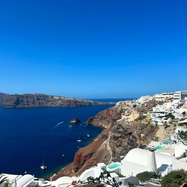 Santorini, Greece – Iconic White and Blue Beauty 