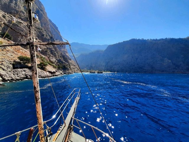 【土耳其】費特希耶遊船跳島遊：清澈海水、美麗沙灘，適合八月九月十月