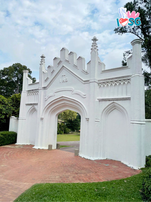 🇸🇬 Berry welcome to Fort Canning Park