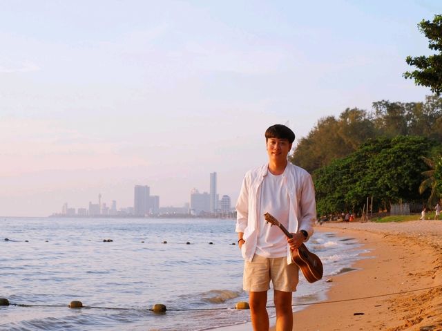 เปลี่ยนบรรยากาศไปนอนรถบ้านติดทะเลแค่พันนิดๆ