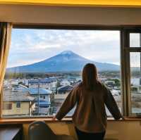 โรงแรมที่มองเห็นฟูจิชัดที่สุดแล้ววว 🗻✨️
