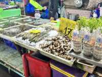 ตลาดประมงพื้นบ้าน อ่างศิลา