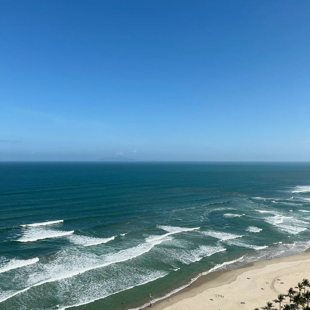 A Day at My Khe Beach, Da Nang