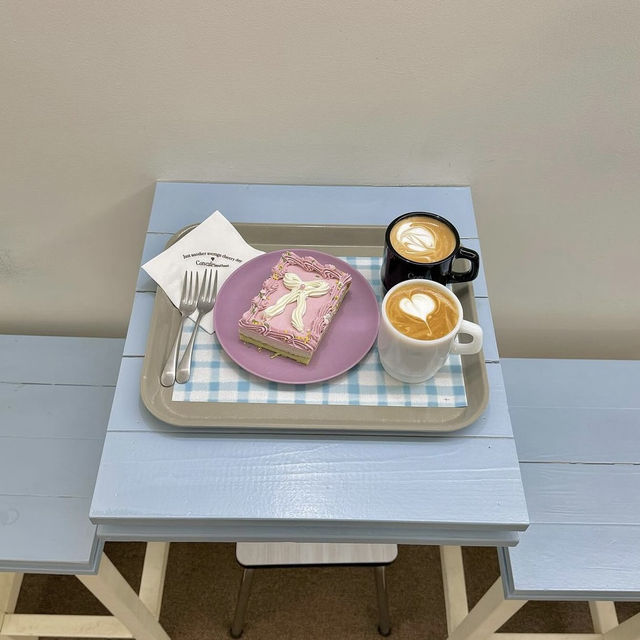 【韓国】ピンクのリボンケーキが可愛すぎるカフェ🩷